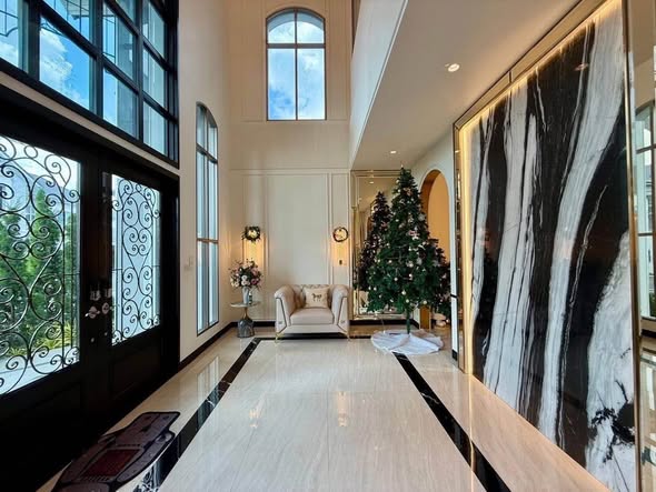 living room of Perfect Masterpiece Ramkhamhaeng