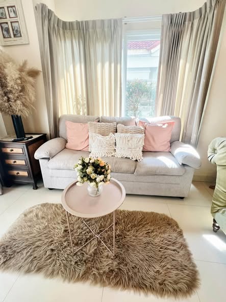living room and bedroom of Perfect Place Sukhumvit 77-Suvarnabhumi