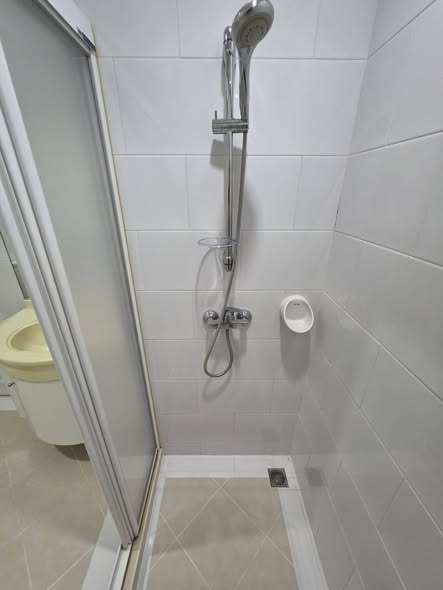 bathroom of PG Rama 9