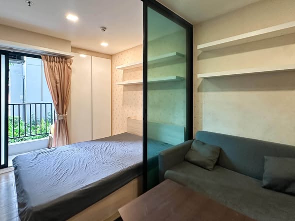 bedroom and room interior of Phaholyothin-Sapanmai