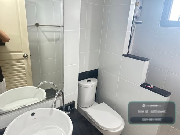 bathroom of Phatthanakan 51 Alley