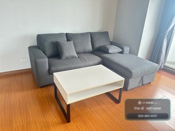 living room and room interior of Phatthanakan 51 Alley
