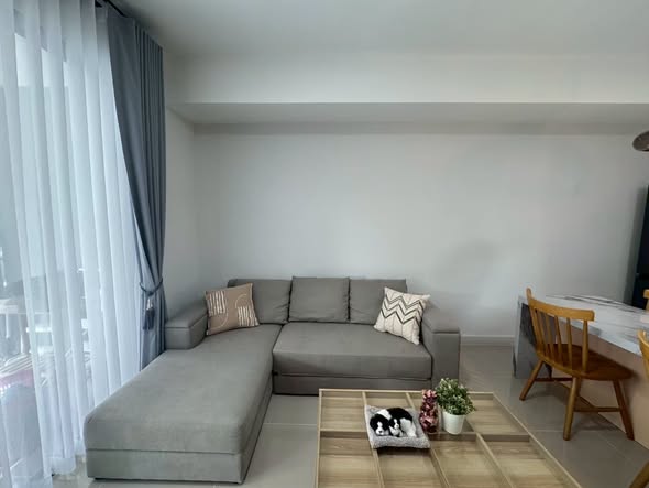 bedroom and living room of Pleno Sukhumvit-Bangna 2