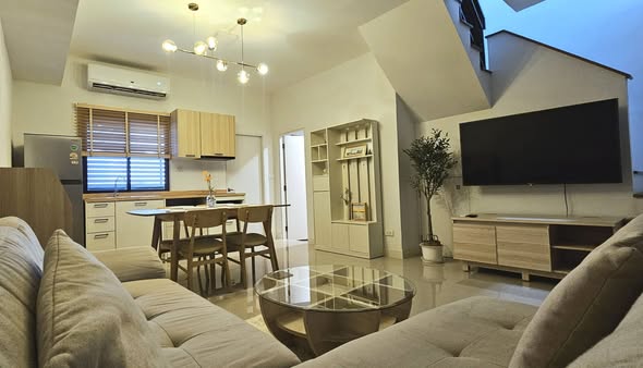 living room and bedroom of Pleno Sukhumvit-Bangna 2