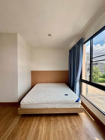 bedroom and room interior of พลีโน่ สุขุมวิท-บางนา Pleno Sukhumvit-Bangna