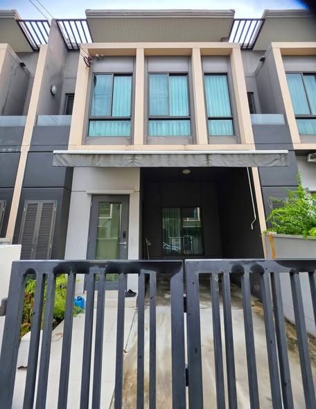 พลีโน่ สุขุมวิท-บางนา Pleno Sukhumvit-Bangna