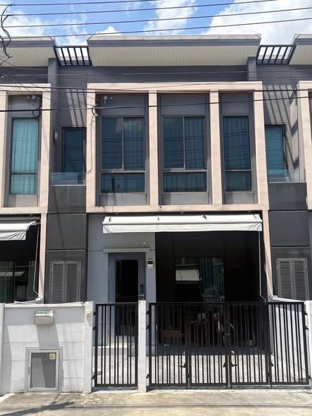 พลีโน่ สุขุมวิท-บางนา Pleno Sukhumvit-Bangna