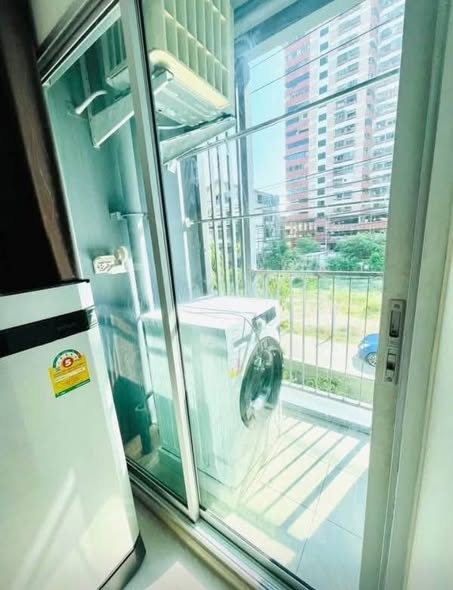 PLUM CONDO ราม 60 อินเตอร์เชนจ์