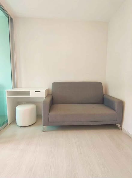 living room of PLUM CONDO ราม 60 อินเตอร์เชนจ์