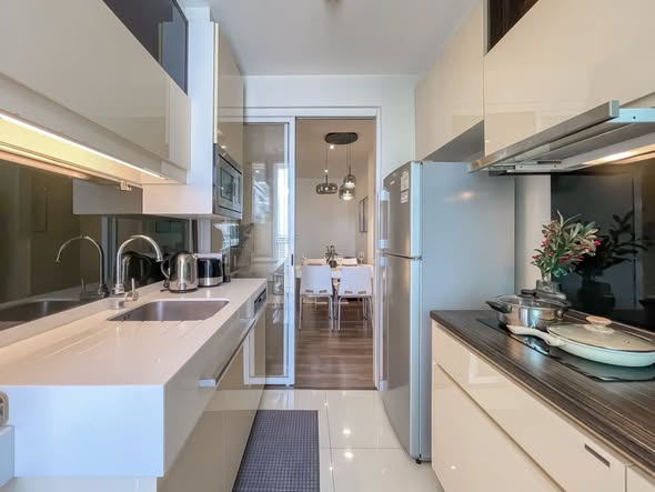 kitchen of Plum Condo Sukhumvit 62