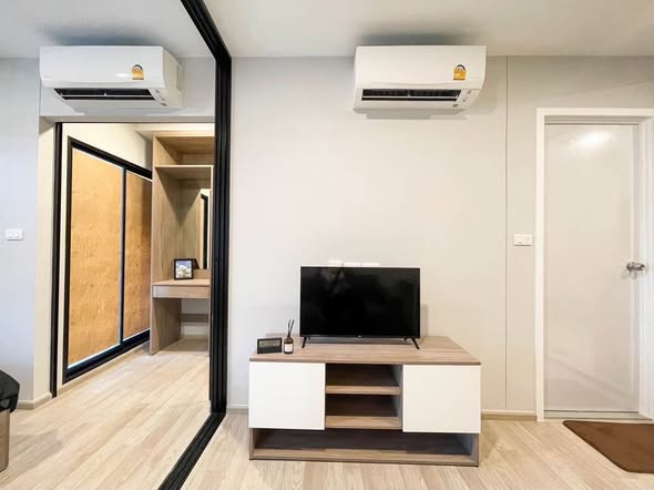 bedroom and living room and room interior of Plum Condo Sukhumvit 97.1