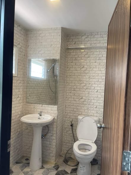 bathroom of P.p.h. Condo