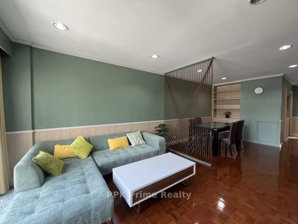 bedroom and living room of Prasanmitr Condo