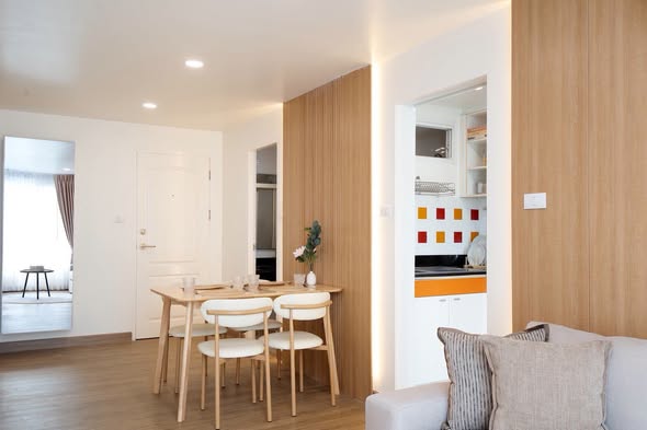 living room and room interior of Premsiri Botique Park Condominium