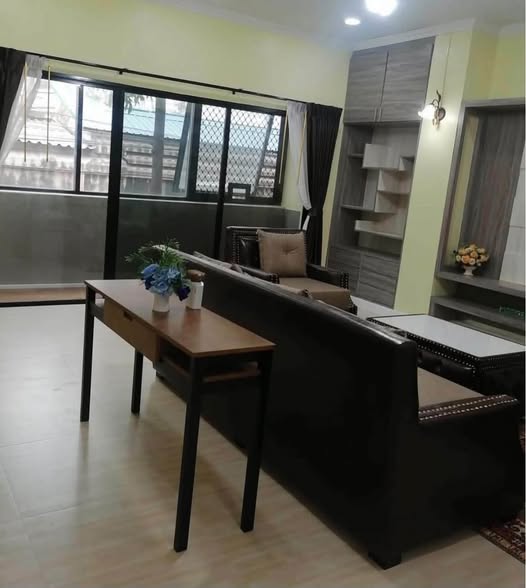room interior of President Park