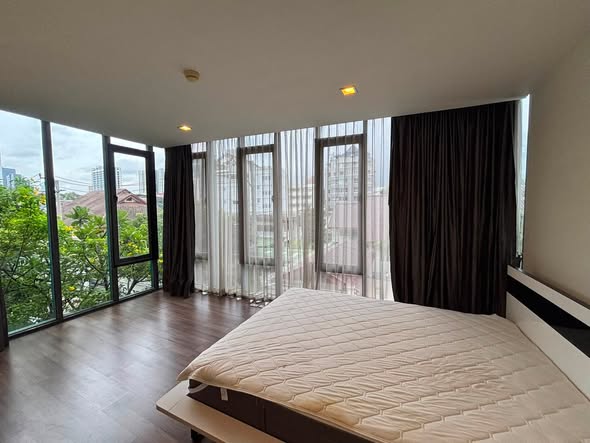 bedroom and room interior of Prom Phaholyothin2 condominium