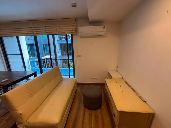 Prom Phaholyothin2 condominium