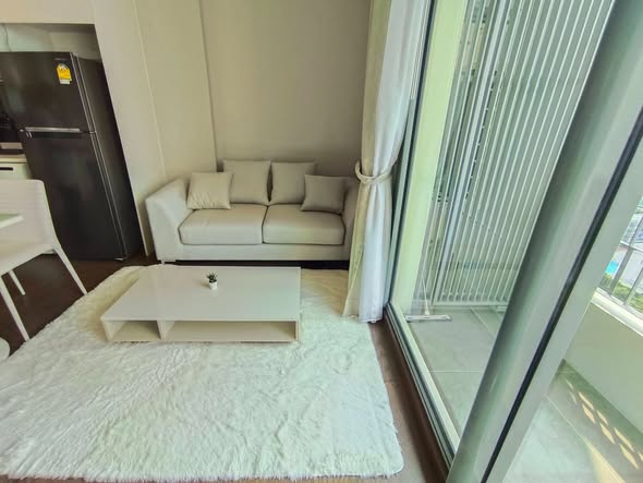 bedroom and room interior of Q Asoke