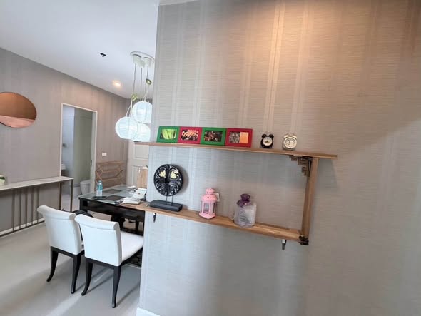 room interior and bathroom of Q House Condo Sathon