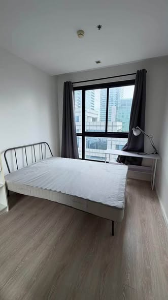bedroom of Quinn Ratchada 17