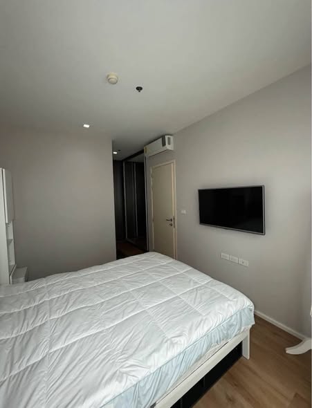 bedroom of Quinn Ratchada 17