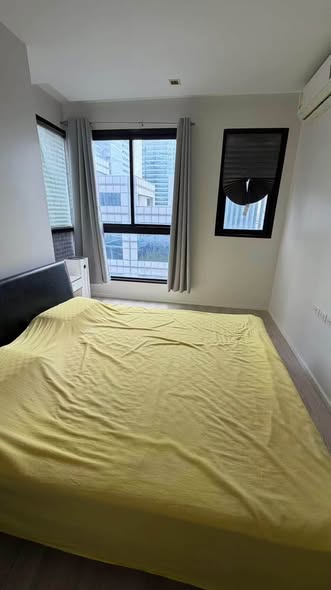 bedroom of Quinn Ratchada 17
