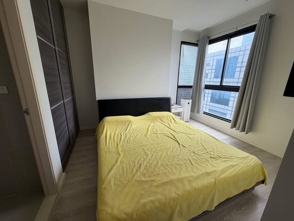 bedroom of Quinn Ratchada 17