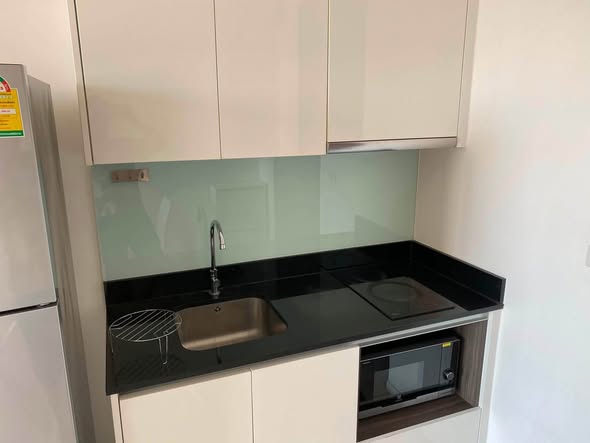 kitchen of Quinn Ratchada 17