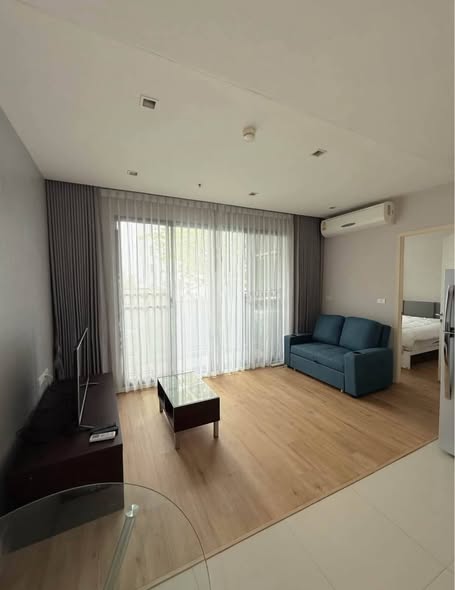living room and bedroom of Quinn Ratchada 17