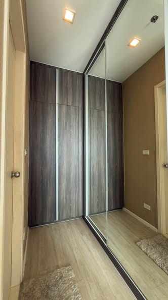 room interior of Quinn Ratchada 17
