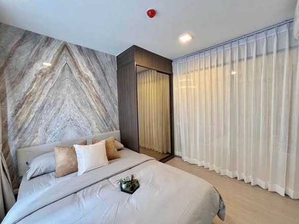 bedroom and room interior of Quintara Phume Sukhumvit 39