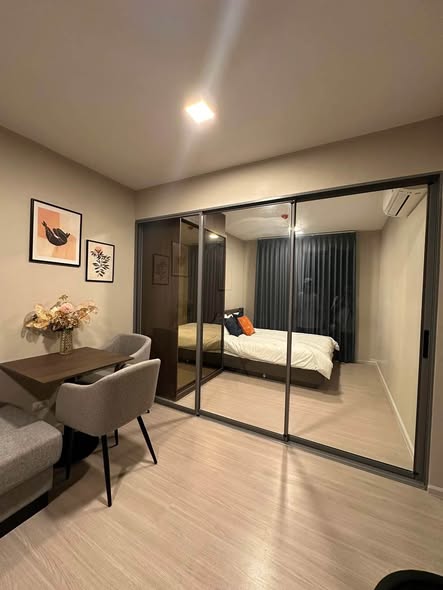 bedroom and room interior of Quintara Phume Sukhumvit 39