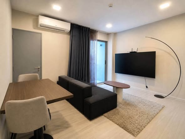 living room and bedroom of Quintara Phume Sukhumvit 39