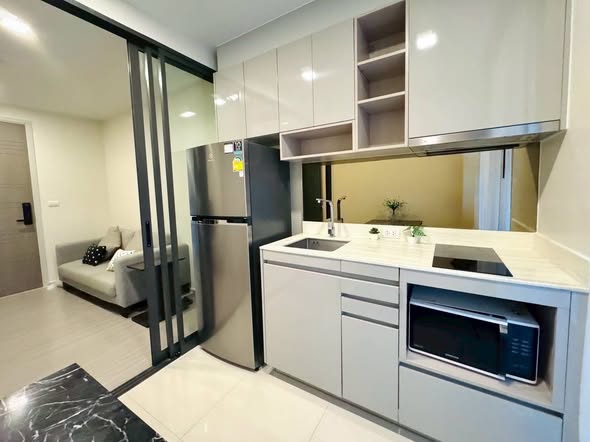 kitchen of Quintara Treehaus Sukhumvit 42