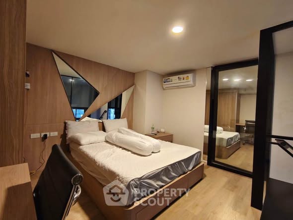 bedroom of Ramada by Wyndham Bangkok Sukhumvit 87