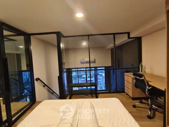 bedroom and room interior of Ramada by Wyndham Bangkok Sukhumvit 87
