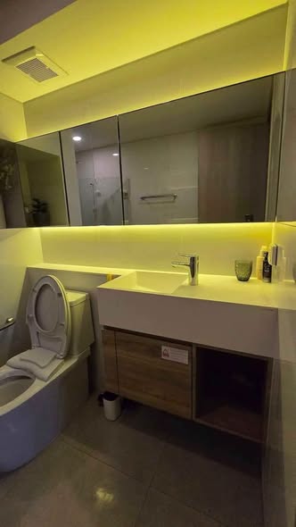 bathroom of RAMADA RESIDENCE SUKHUMVIT 87