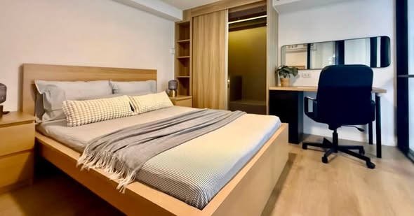 bedroom of RAMADA RESIDENCE SUKHUMVIT 87