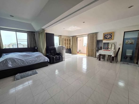 bedroom of Raymond Tower