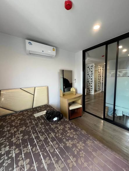 bedroom and room interior of REACH Phahon Yothin 52 (รีช พหลโยธิน 52)