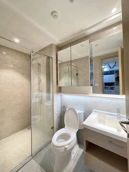 bathroom of Regal Sathon-Naradhiwas