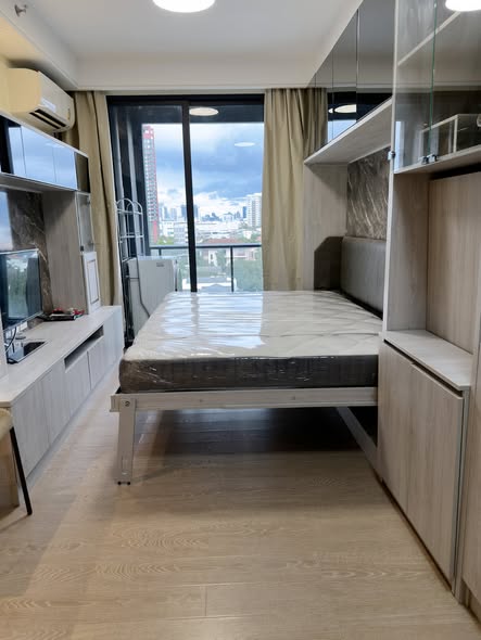 bedroom of Regal Sathon-Naradhiwas