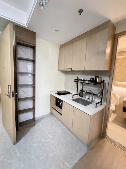Regal Sathon-Naradhiwas