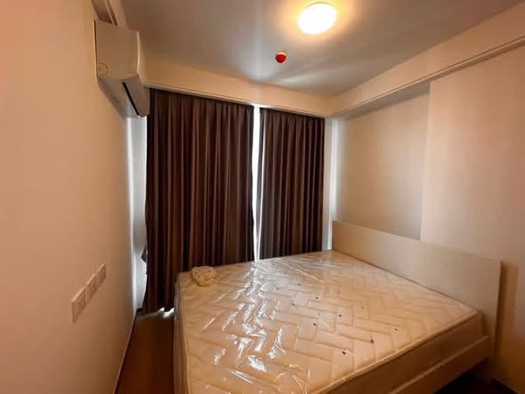 bedroom of Regal Srinakarin 40