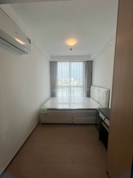 bedroom of Regal Srinakarin 40