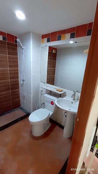 bathroom of Regent Home 1