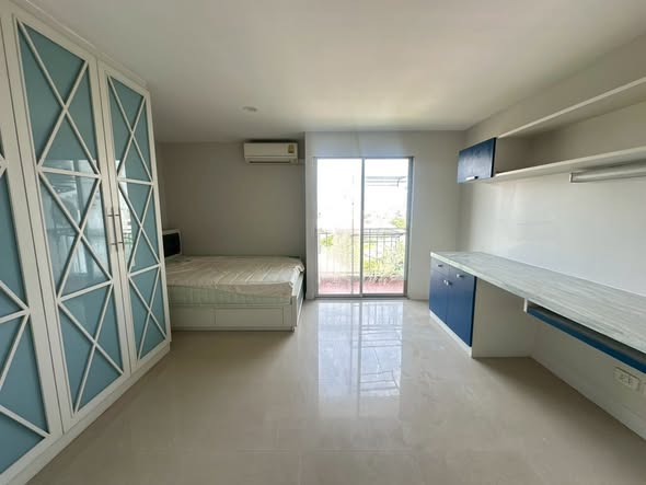 bedroom and room interior of Regent Home 6/1 Prachachuen