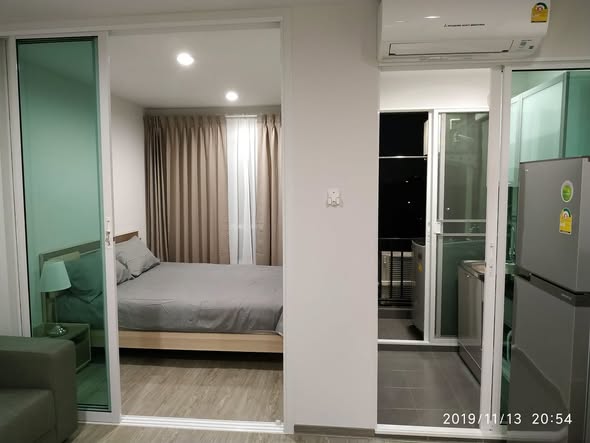 bedroom and room interior of Regent Home 97/1