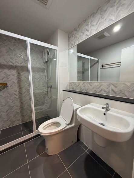 bathroom of Regent Home Bangna (รีเจ้นท์โฮม บางนา)