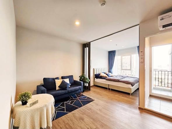bedroom and living room of Regent Home Bangna (รีเจ้นท์โฮม บางนา)